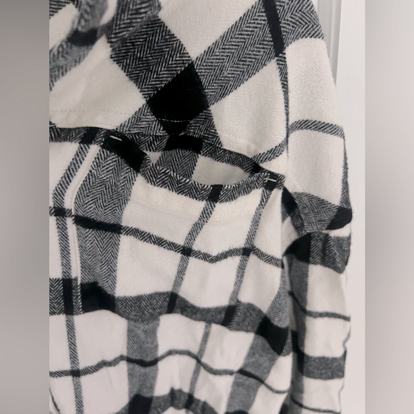 BP x Claudia Sulewski Black and White Long Sleeve Flannel Shirt Top Small - Picture 5 of 9